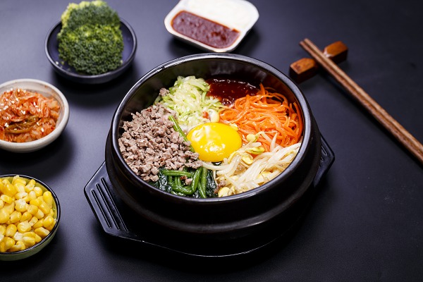 食趣石代石锅饭加盟费多少_食趣石代韩国料理加盟总部电话