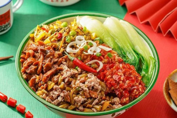 加盟霸碗盖码饭价格一般是多少钱？霸碗盖码饭是个什么样品牌？