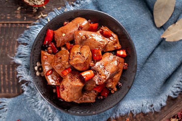 鸭殿下鸭脖加盟总部400热线：满足什么条件能加盟开店?