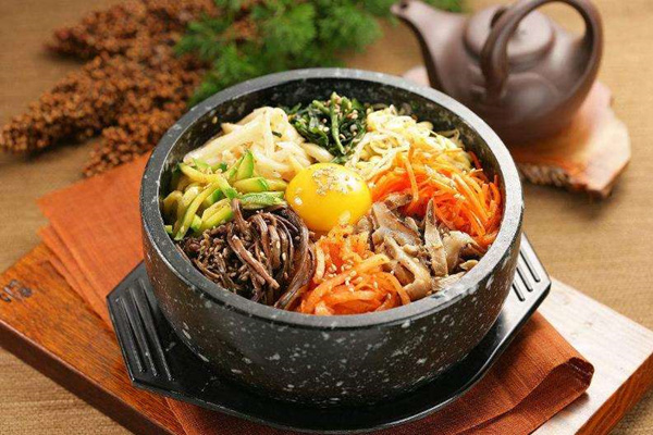 小木屋石锅拌饭加盟方式有几种?小木屋石锅拌饭加盟费电话