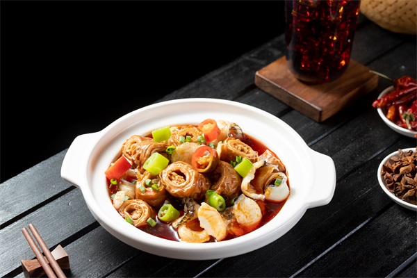 加盟老院子肥肠鸡怎么样?如何主动吸引顾客进店?