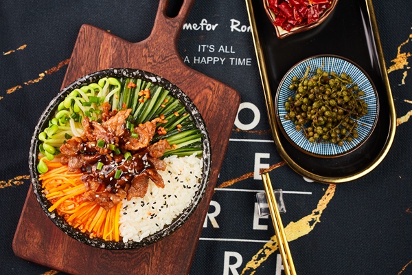 皇尚品紫砂煲拌饭加盟费用多少钱？皇尚品紫砂煲拌饭总部官网