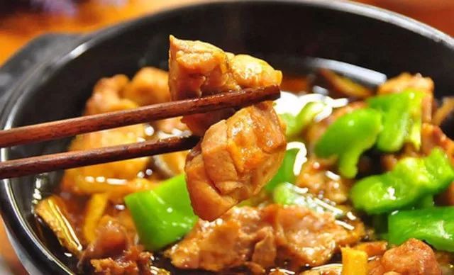 苗师兄功夫炒鸡生意怎么样?想要提高店内人气该怎么做?