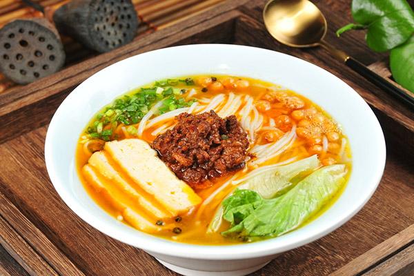 椒椒新派牛肉米线加盟费电话多少?15㎡即开店+开店全套资料