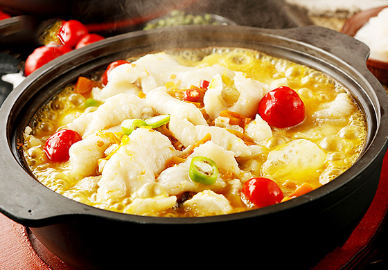 沈阳筷乐喜辣屋加盟费包含培训吗?开一家筷乐喜辣屋怎么选址?