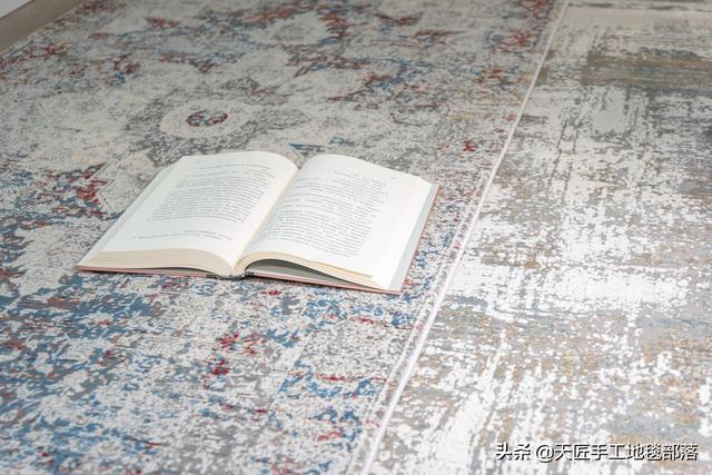 手工地毯仅有真丝和羊毛材料？手工制作竹纤维地毯，一样令人震撼
(图1)