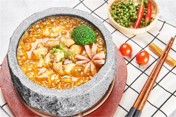 咯叽咯鸡泡泡鸡加盟费是多少?加盟条件及流程明细(图1) 咯叽咯鸡泡泡鸡加盟费是多少?加盟条件及流程明细(图1)