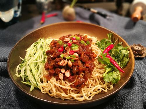 双裕牛肉面加盟费用需要投资多少钱_加盟代理靠谱吗？(图2)