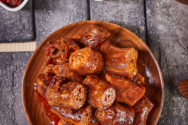 哈哈镜鸭脖加盟有哪些优势?年轻人加盟优势大吗?(图2) 哈哈镜鸭脖加盟有哪些优势?年轻人加盟优势大吗?(图2)