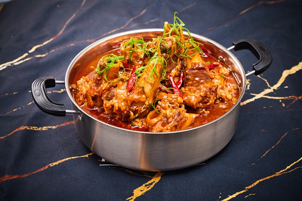 骨元甲·自助酱大骨加盟公司总部哪里/骨元甲创始人叫什么(图3)