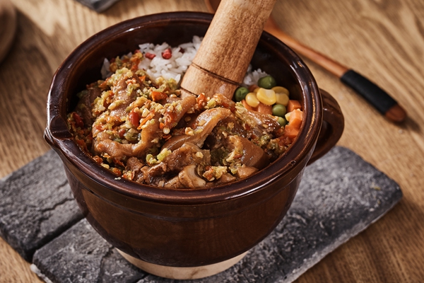 成都耿欢喜剁椒拌饭加盟费需要投资多少钱?耿欢喜剁椒拌饭总部在哪里?(图1) 成都耿欢喜剁椒拌饭加盟费需要投资多少钱?耿欢喜剁椒拌饭总部在哪里?(图1)