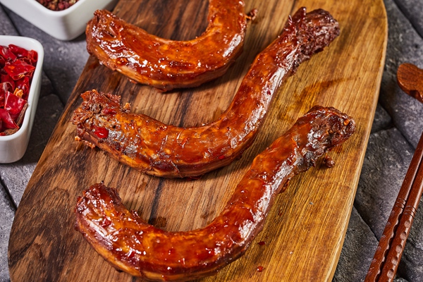 季峰一根鸭脖加盟官网电话是多少/季峰一根鸭脖全国有多少店面(图1)