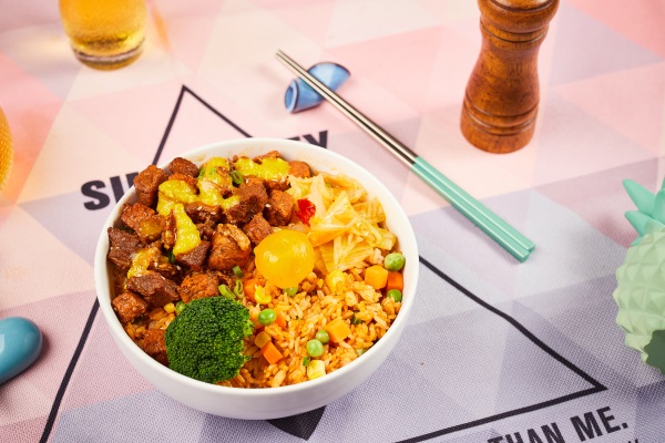 加盟小饭桶牛油拌饭利润怎么样？2021小饭桶牛油拌饭价目表(图3)