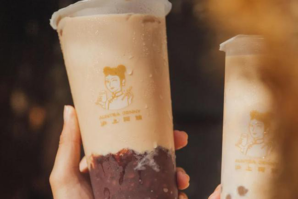 选择沪上阿姨奶茶加盟，打造财富新格局！(图1)