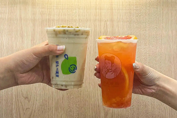 选择沪上阿姨奶茶加盟，打造财富新格局！(图2)