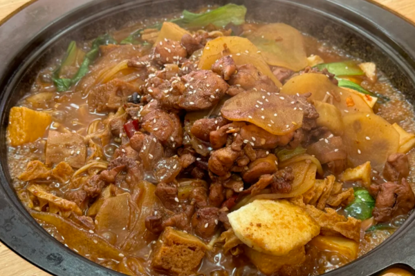 花宝街石锅鸡公煲加盟费明细表:附加盟条件及流程 花宝街石锅鸡公煲加盟费明细表:附加盟条件及流程