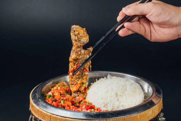 黄大妈木桶饭加盟费多少钱？黄大妈木桶饭怎么加盟？(图1)