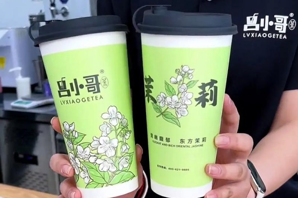 吕小哥2026全新招商：国民茶饮黑马，县域乡镇创业首选!(图2)